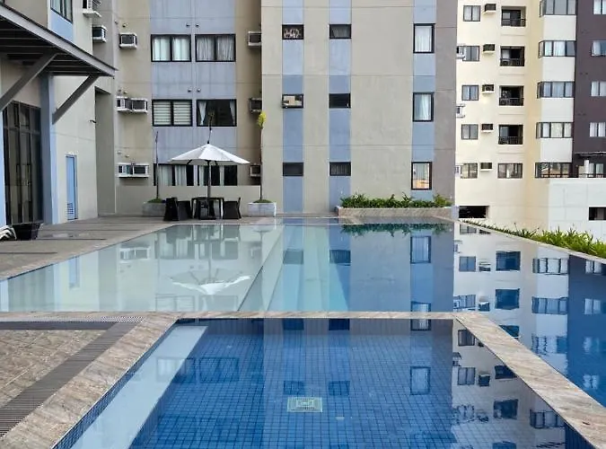 Apartment The Persimmon Near Ayala And Sm *