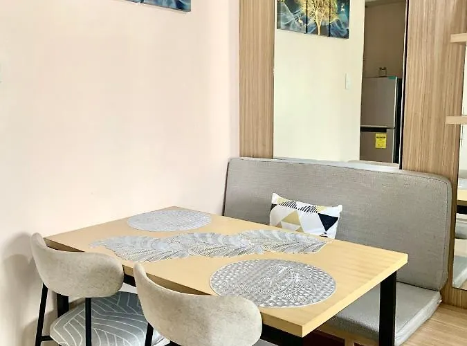The Persimmon Near Ayala And Sm Apartment Cebu