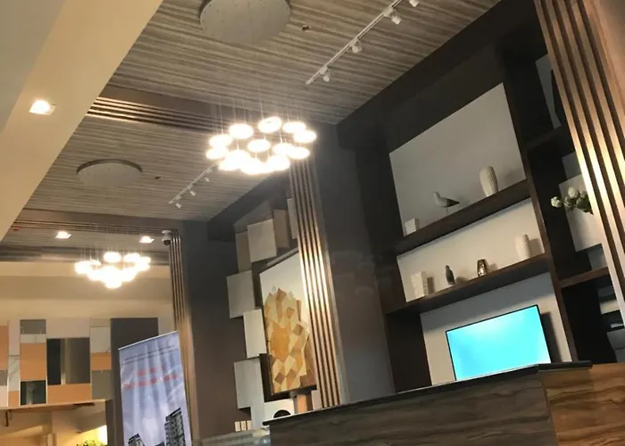 The Persimmon Near Ayala And Sm Apartment