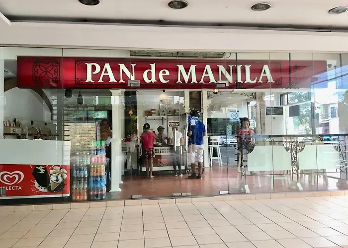 The Persimmon Near Ayala And Sm Apartment